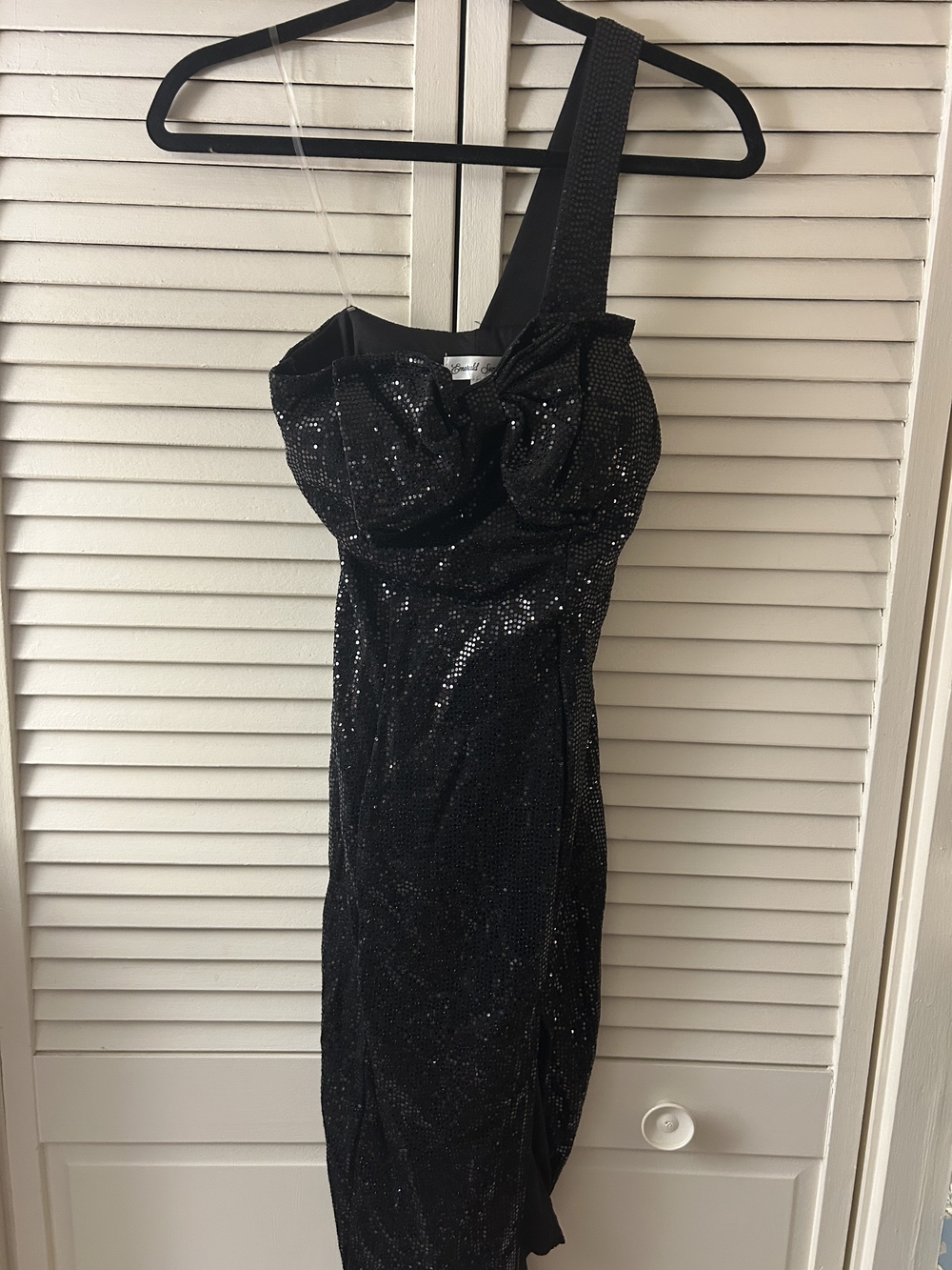 Black Sequin One-Shoulder Evening Dress